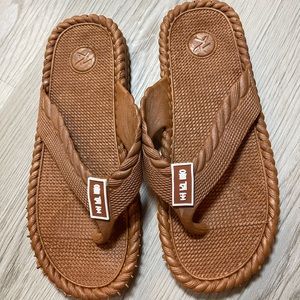 Slippers, Size 37 (Asian Fit) - Water-Resistant-New